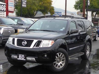 2010 Nissan Pathfinder LE