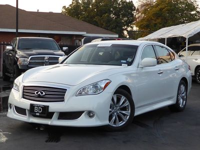 2011 INFINITI M56