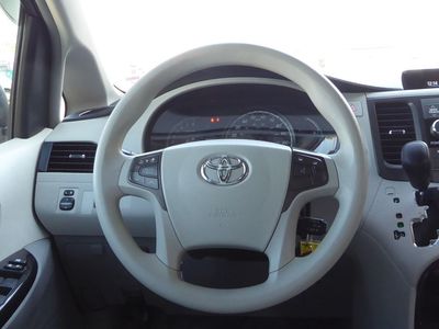 2012 Toyota Sienna LE AAS