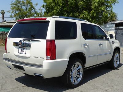 2013 Cadillac Escalade Platinum Edition