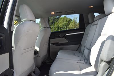 2015 Toyota Highlander LE